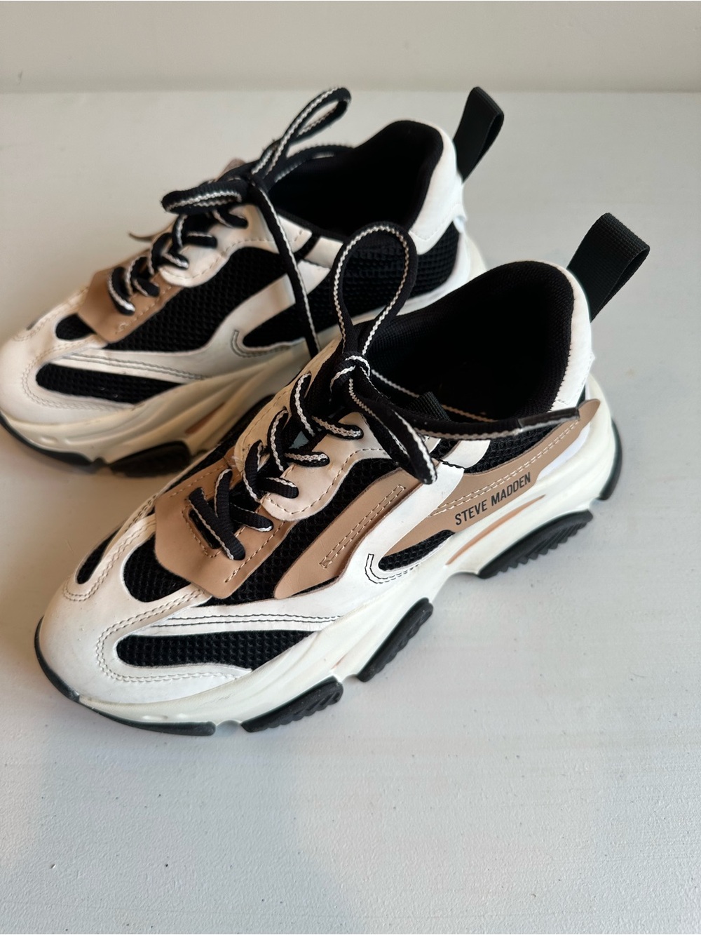 Steve Madden Possession Chunky Sneaker 6.5 Black Tan